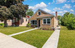 8022 42nd Street, Lyons, IL 60534
