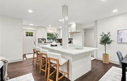 7907 Reinhardt Lane, Prairie Village, KS 66204