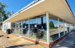 26362 W Main St, West Point, MS 39773