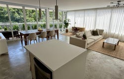 2155 Washington Ct, Miami Beach, FL 33139