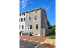 208 ST MARY, BURLINGTON, NJ 08016