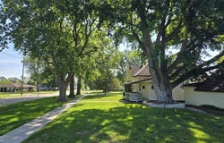 208 Lincoln Ave, Shelton, NE 68876