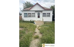 407 E 3rd Street, McCook, NE 69001