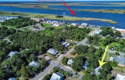 143 4th St, Apalachicola, FL 32320