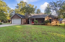 806 Hickory, ELLISVILLE, MS 39437
