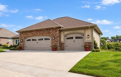 2524 Castles Gate Dr, Sioux City, IA 51106