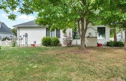 150 Falcon Drive, Highland, IL 62249