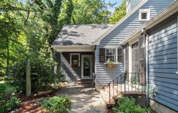 5 Tavern Ln, Lexington, MA 02421