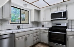 1328 W Avenue J4, Lancaster, CA 93534