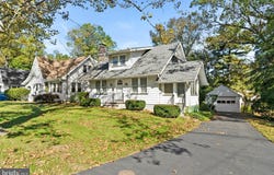 304 LINCOLN Avenue, HIGHTSTOWN, NJ 08520