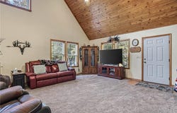5740 Secluded LN, Ozark, AR 72949