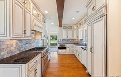 101 Fairview Avenue, Eldon, MO 65026