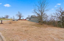 195 Emerald Pointe Road, Hollister, MO 65672