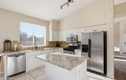 7360 E LAKEVIEW Avenue, Mesa, AZ 85209