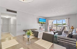 6215 W 20th Ave, Hialeah, FL 33012