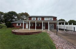 48769 Lakeview Circle, East Liverpool, OH 43920