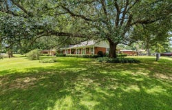 703 W 29th St, Laurel, MS 39440