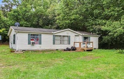 14035 Riverside Drive, Constantine, MI 49042