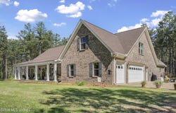 333 Paul White Road, Como, MS 38619