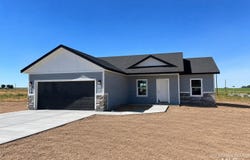 310 Willow Ave, Hazelton, ID 83335