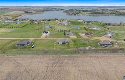 26164 Reed Ct, Canistota, SD 57012