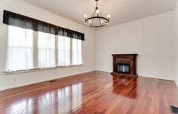 928 W MAIN St, CottageGrove, OR 97424