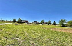 17540 W Tray Road, Tahlequah, OK 74464