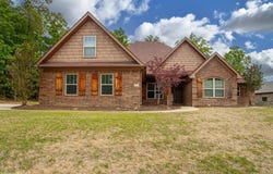 1002 Nature Way Drive, Benton, AR 72019