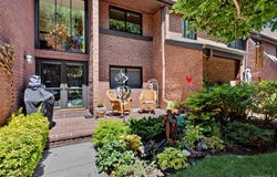 20 Fox Ridge, Roslyn, NY 11576