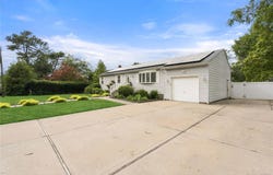 77 Winchester Drive, Lindenhurst, NY 11757