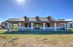 7084 Bartosch, Robstown, TX 78380