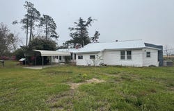 621 John Paulk Rd, Willacoochee, GA 31650