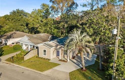 2016 NE 3RD Avenue, GAINESVILLE, FL 32641