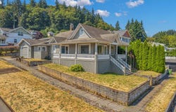 406 W C St, Rainier, OR 97048