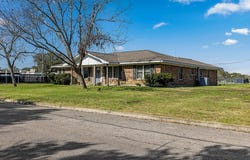 727 Partridge Lane, Eagle Lake, TX 77434