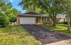 707 S Gables Boulevard, Wheaton, IL 60189