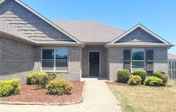 211 Genoa, Centerton, AR 72719