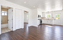 10972 Mckinley, Los Angeles, CA 90059