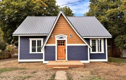 404 N HOLMES St, Wallowa, OR 97885
