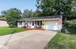 166 Pinewood Drive, Elyria, OH 44035