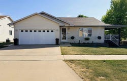 1611 SW Sunset Dr, LeMars, IA 51031