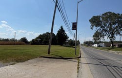 1505 Oak St, Carmi, IL 62821
