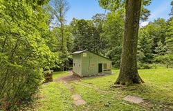 Clouse Road, Addison, PA 15411