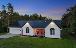 5132 Upper Mountain Road, Lockport, NY 14094