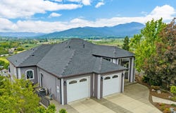817 Amerman Drive, Phoenix, OR 97535