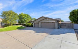2637 E CARLA VISTA Drive, Gilbert, AZ 85295