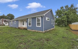216 Wood Street, Buckeye Lake, OH 43008