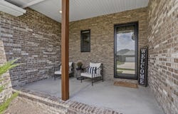 1102 S Strait Avenue, Ozark, MO 65721