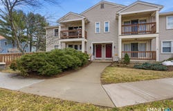 302 Ashmead Commons, Enfield, CT 06082
