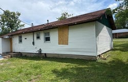 206 Mueller Drive, Cuba, MO 65453
